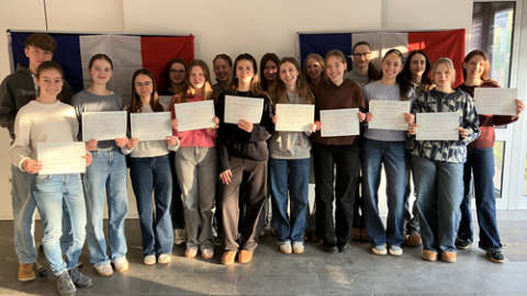 Stolze FAG'ler mit dem DELF-Zertifikat 2026